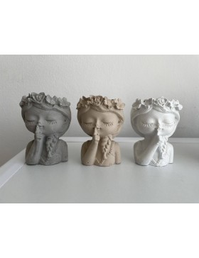 Doniczka betonowa, figurka...