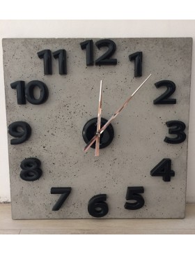 Zegar z betonu